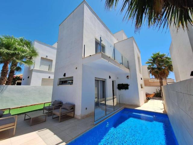 Casa de alto standing en venta Torrevieja, Comunidad Valenciana