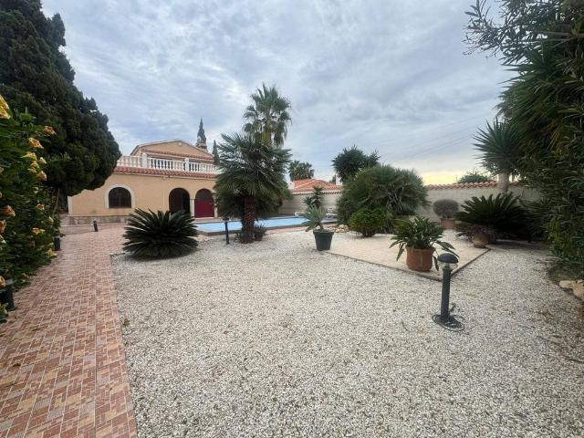 Casa de alto standing en venta Torrevieja, Comunidad Valenciana