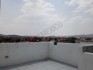 Casa de cuatro habitaciones con baño completo c/u. Roofgarden