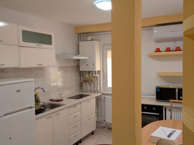 Casa de Cutura, apartament 3 camere, mobilat, utilat