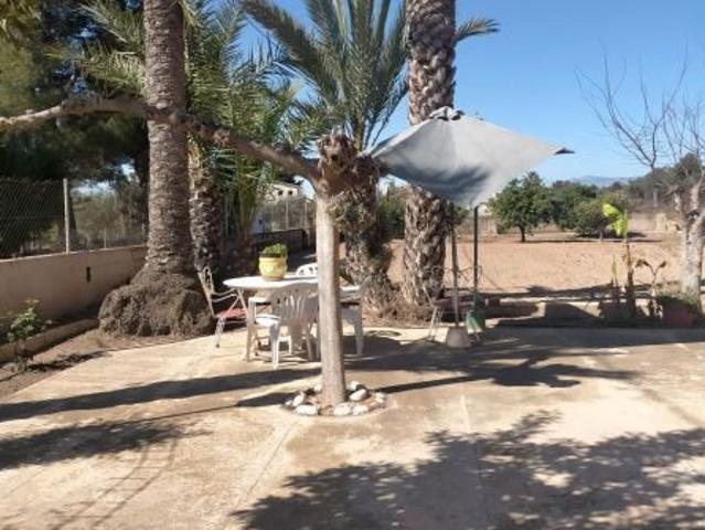 CASA DE CAMPO A ESCASOS METROS DEL CENTRO DE BENIDORM