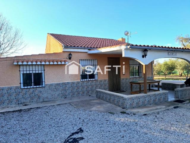 Casa de campo a la venta en Caudete SIN COMISION