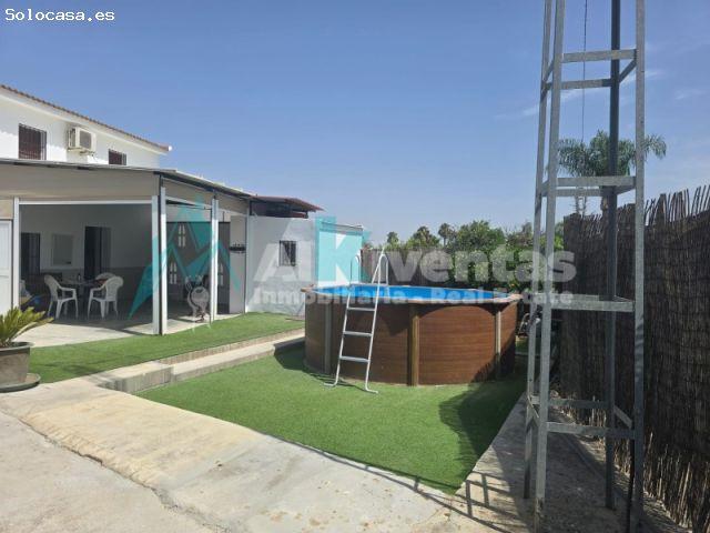Casa de Campo con 1 Habitación y Piscina