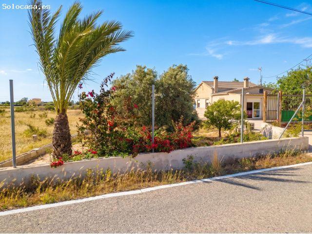 Casa de campo con terreno y almacen en Matola Elche