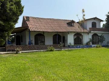 CASA DE CAMPO CON AMPLIO JARDIN EN VENTA PACHACAMAC LIMA