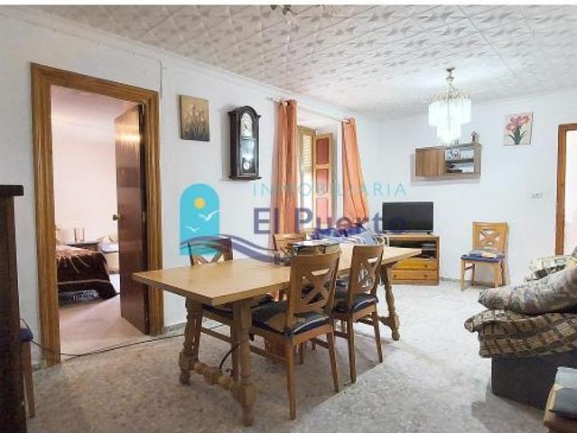 CASA DE CAMPO CON MÁS DE 4.500 m2 DE TERRENO EN LAS PALAS REF 1769