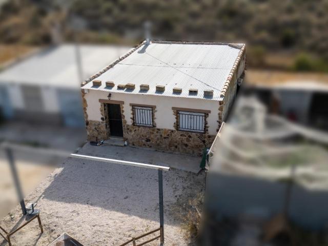 Casa de Campo con Parcela en la Carrichosa