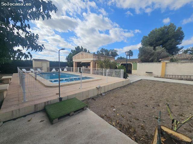 Casa de campo con piscina en Dolores