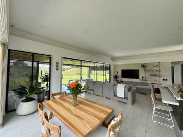 Casa de campo de alto standing de 3 dormitorios en venta Armenia, Colombia