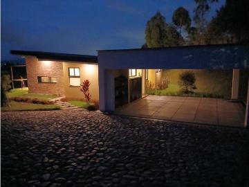 Casa de campo de alto standing de 3 dormitorios en venta Carmen de Viboral, Departamento de Antioquia