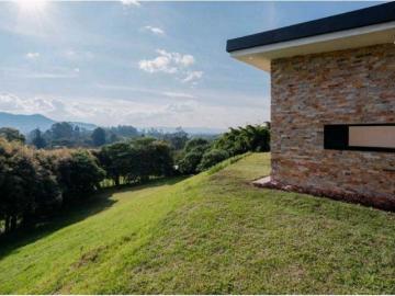 Casa de campo de alto standing de 3 dormitorios en venta Carmen de Viboral, Departamento de Antioquia