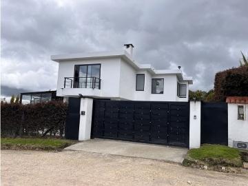 Casa de campo de alto standing de 3 dormitorios en venta Chía, Cundinamarca