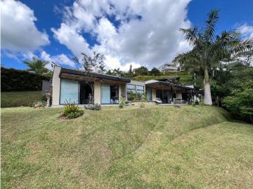 Casa de campo de alto standing de 3 dormitorios en venta Circasia, Colombia