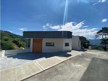 Casa de campo de alto standing de 3 dormitorios en venta Dos Quebradas, Colombia
