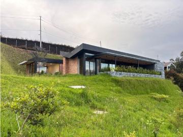 Casa de campo de alto standing de 3 dormitorios en venta Envigado, Colombia