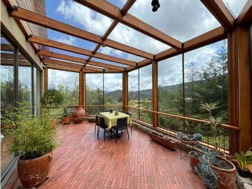 Casa de campo de alto standing de 3 dormitorios en venta La Calera, Colombia