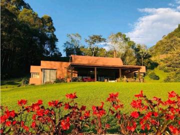 Casa de campo de alto standing de 3 dormitorios en venta La Ceja, Departamento de Antioquia