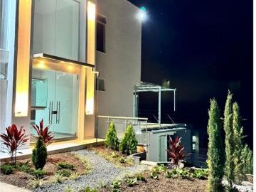 Casa de campo de alto standing de 3 dormitorios en venta Manizales, Departamento de Caldas