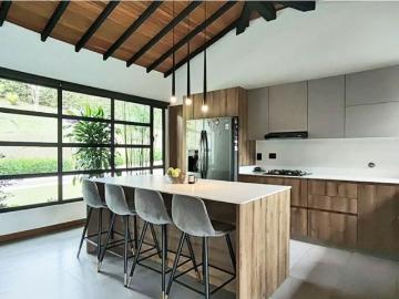 Casa de campo de alto standing de 3 dormitorios en venta Retiro, Departamento de Antioquia