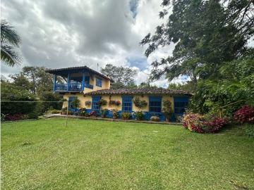 Casa de campo de alto standing de 3 dormitorios en venta Rionegro, Colombia