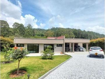 Casa de campo de alto standing de 3 dormitorios en venta Rionegro, Colombia
