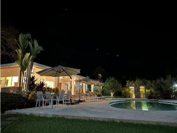 Casa de campo de alto standing de 11 dormitorios en venta Montenegro, Colombia