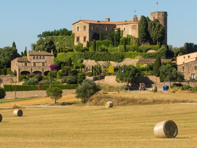Casa de campo de alto standing de 6 dormitorios en venta Foixà, España