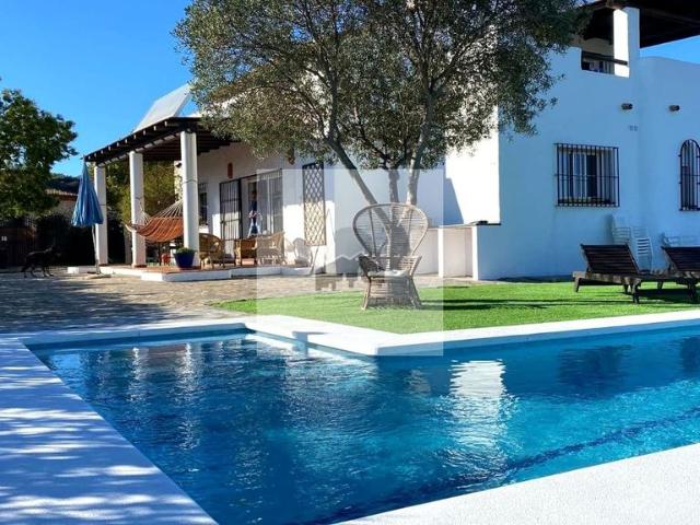 Casa de campo de alto standing de 300 m2 en venta Estepona, Andalucía