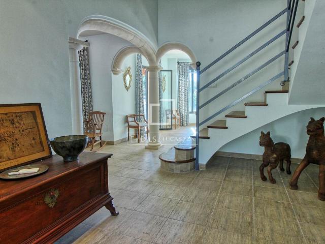 Casa de campo de alto standing de 327 m2 en alquiler San Telmo, España