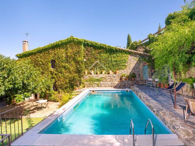 Casa de campo de alto standing de 384 m2 en venta Foixà, Cataluña