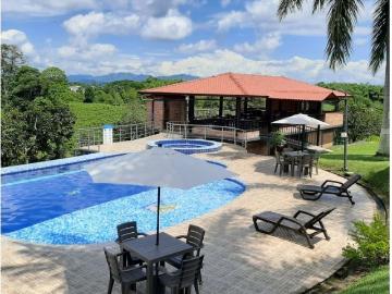 Casa de campo de alto standing de 7 dormitorios en venta Alcalá, Colombia