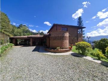 Casa de campo de alto standing de 7 dormitorios en venta Envigado, Departamento de Antioquia