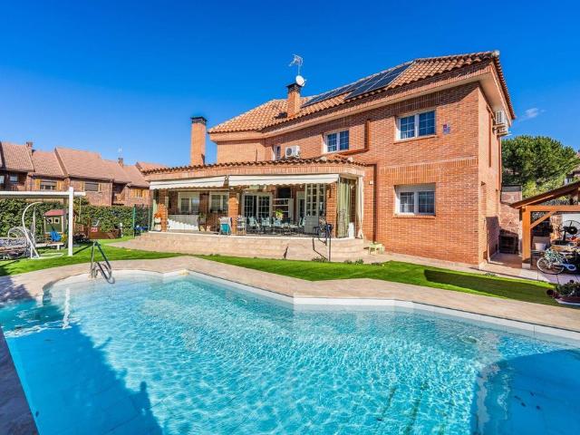 Casa de campo de alto standing de 7 dormitorios en venta Madrid, Comunidad de Madrid