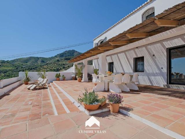 Casa de campo de alto standing de 466 m2 en venta Almuñécar, Andalucía