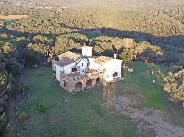 Casa de campo de alto standing de 451 m2 en venta Llagostera, Cataluña