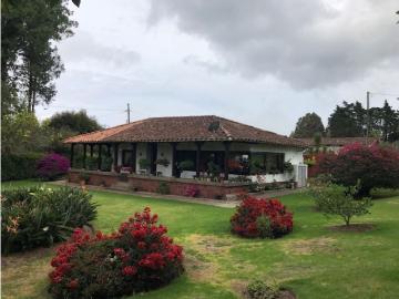 Casa de campo de alto standing de 4 dormitorios en venta Envigado, Colombia