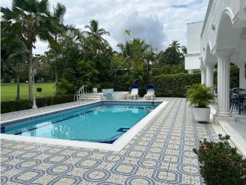 Casa de campo de alto standing de 4 dormitorios en venta Girardot City, Colombia