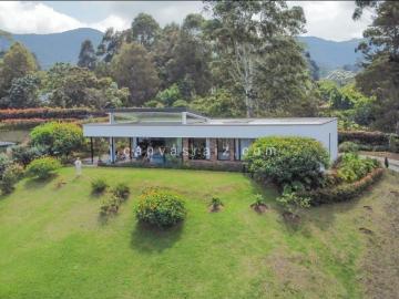 Casa de campo de alto standing de 4 dormitorios en venta La Ceja, Colombia