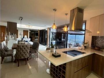 Casa de campo de alto standing de 4 dormitorios en venta Medellín, Colombia