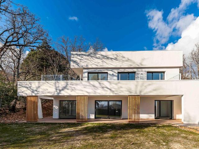 Casa de campo de alto standing de 4 dormitorios en venta Miraflores de la Sierra, España