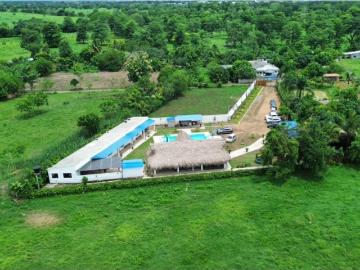 Casa de campo de alto standing de 4 dormitorios en venta Montería, Departamento de Córdoba