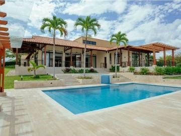 Casa de campo de alto standing de 4 dormitorios en venta Pereira, Colombia