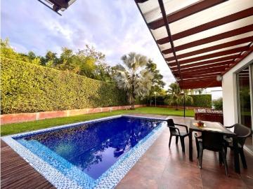 Casa de campo de alto standing de 4 dormitorios en venta Pereira, Colombia