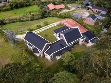 Casa de campo de alto standing de 4 dormitorios en venta Retiro, Departamento de Antioquia