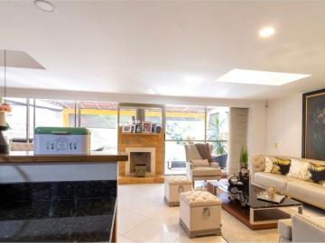 Casa de campo de alto standing de 4 dormitorios en venta Sabaneta, Colombia