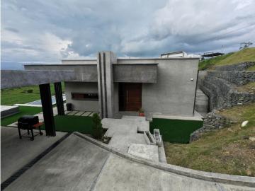 Casa de campo de alto standing de 5 dormitorios en venta Tuluá, Colombia