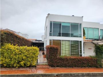 Casa de campo de alto standing de 5 dormitorios en venta Zipaquirá, Colombia