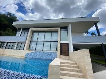 Casa de campo de alto standing de 5 dormitorios en venta Armenia, Colombia