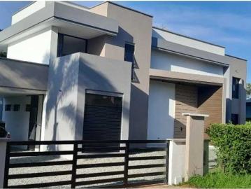 Casa de campo de alto standing de 5 dormitorios en venta Armenia, Colombia