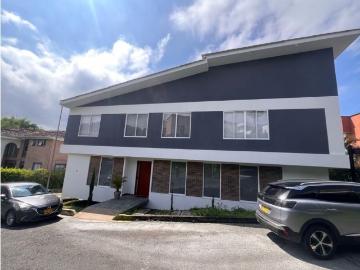 Casa de campo de alto standing de 5 dormitorios en venta Dos Quebradas, Departamento de Risaralda